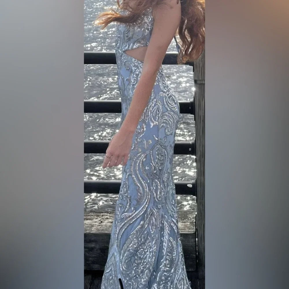 Prom Dress - Picture 1 of 2